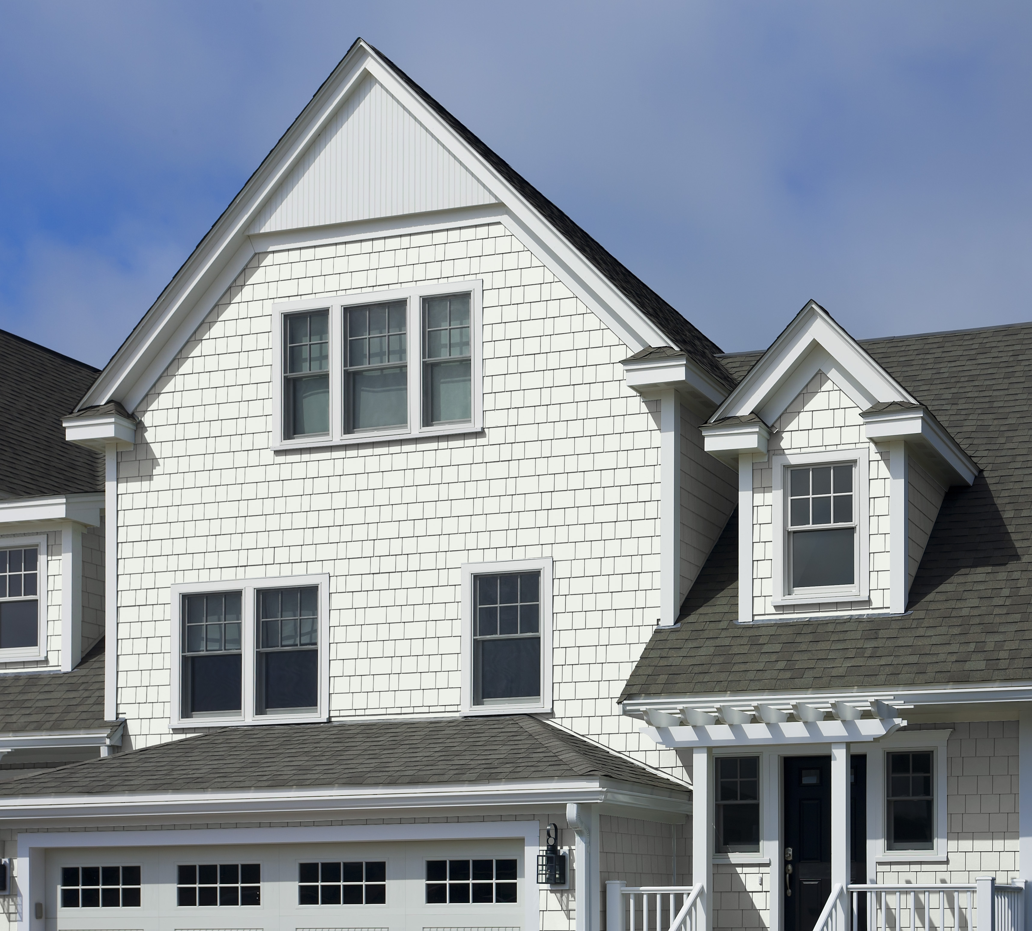 Main 7 - HARDIE SHINGLE HZ5 14 IN. X 48 IN. STATEMENT COLLECTION ARCTIC WHITE STRAIGHT EDGE FIBER CEMENT SIDING - Arlington Coal & Lumber