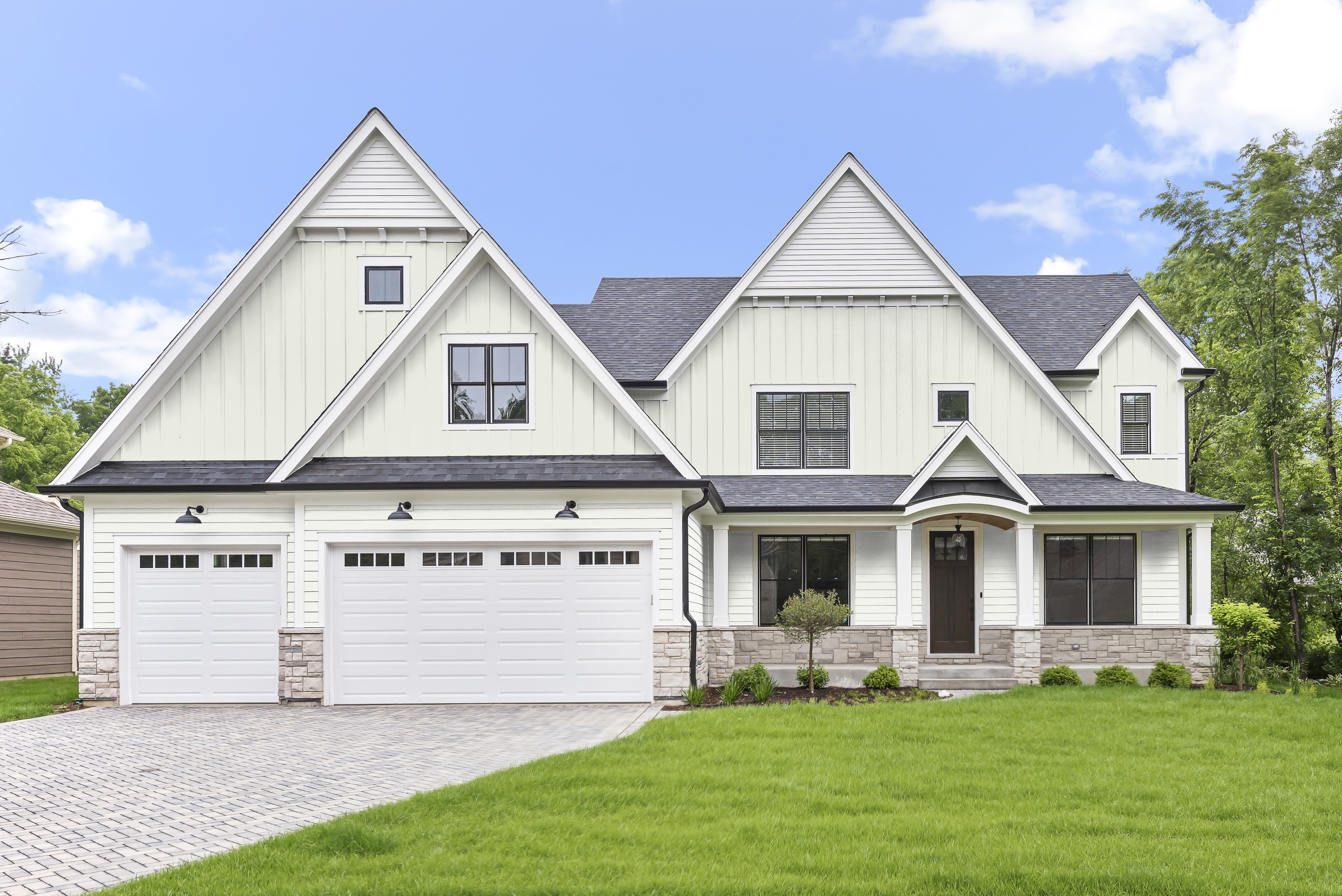 Main 11 - HARDIE SOFFIT HZ5 12 IN. X 144 IN. STATEMENT COLLECTION ARCTIC WHITE FIBER CEMENT VENTED SMOOTH SOFFIT - Arlington Coal & Lumber