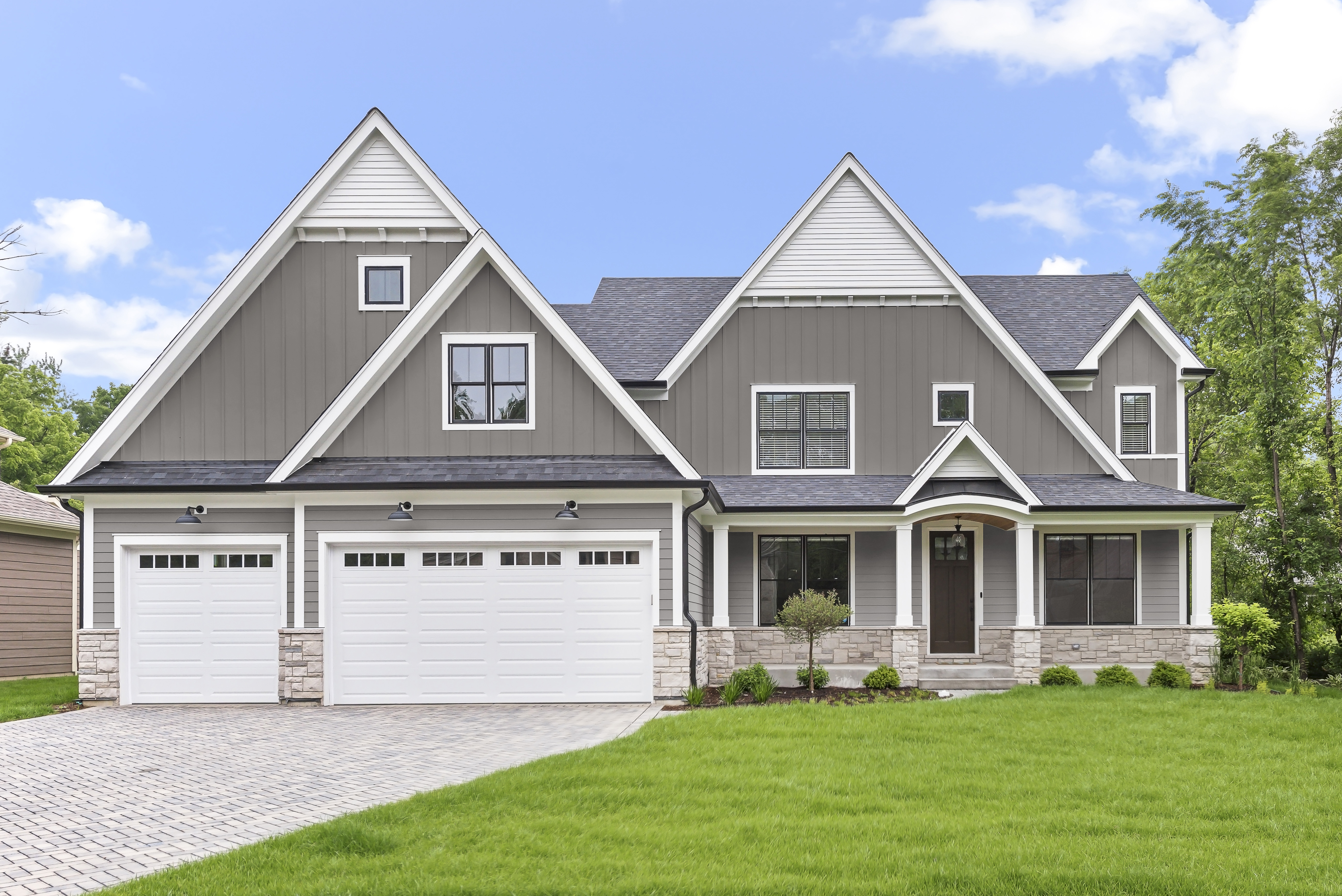 Main 10 - HARDIE PANEL HZ5 48 IN. X 120 IN. STATEMENT COLLECTION MOUNTAIN SAGE CEDARMILL FIBER CEMENT PANEL SIDING - Arlington Coal & Lumber