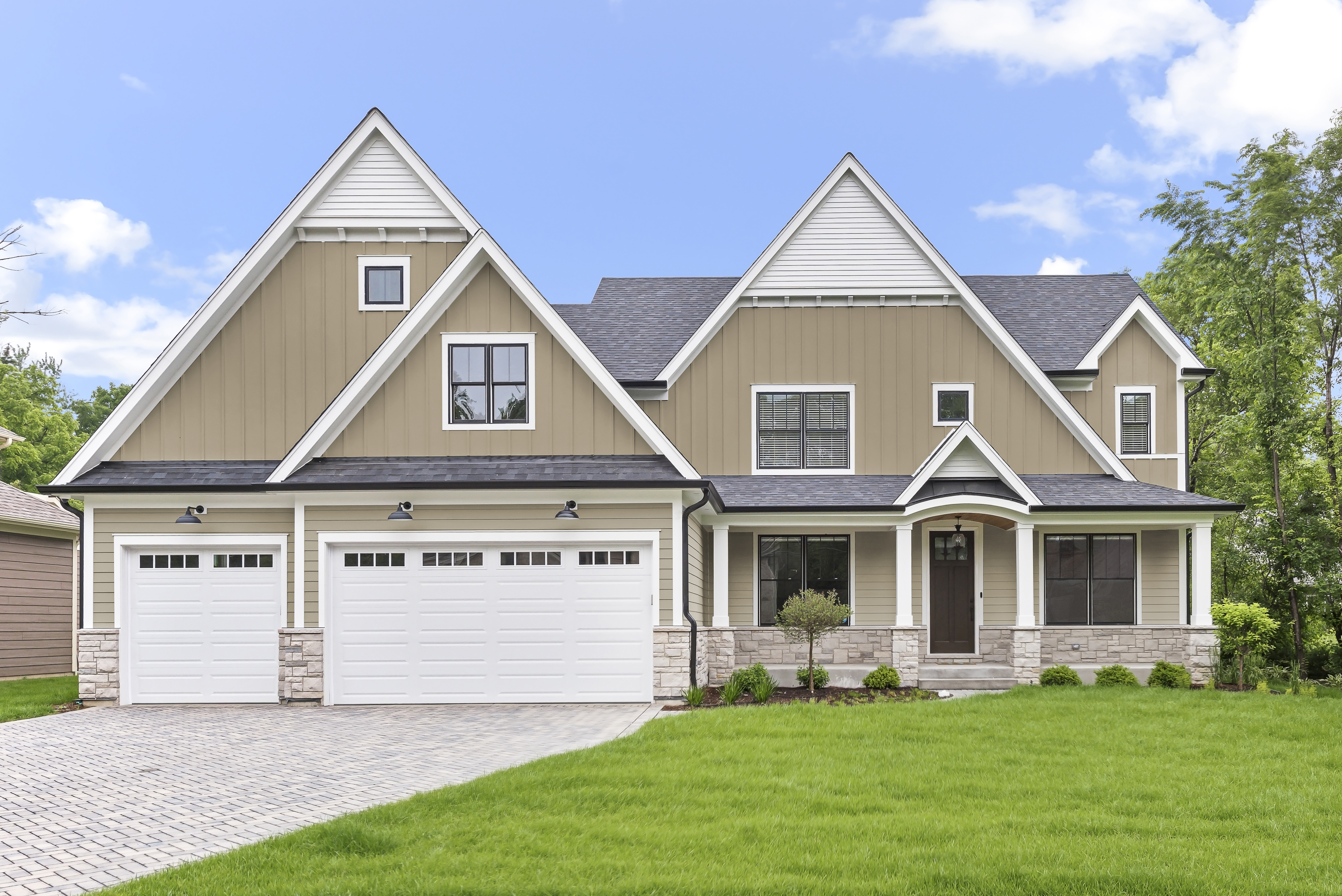 Main 10 - HARDIE TRIM HZ5 0.75 IN. X 2.5 IN. X 12 FT. STATEMENT COLLECTION COUNTRYLANE RED FIBER CEMENT SMOOTH BATTEN TRIM BOARD - Arlington Coal & Lumber