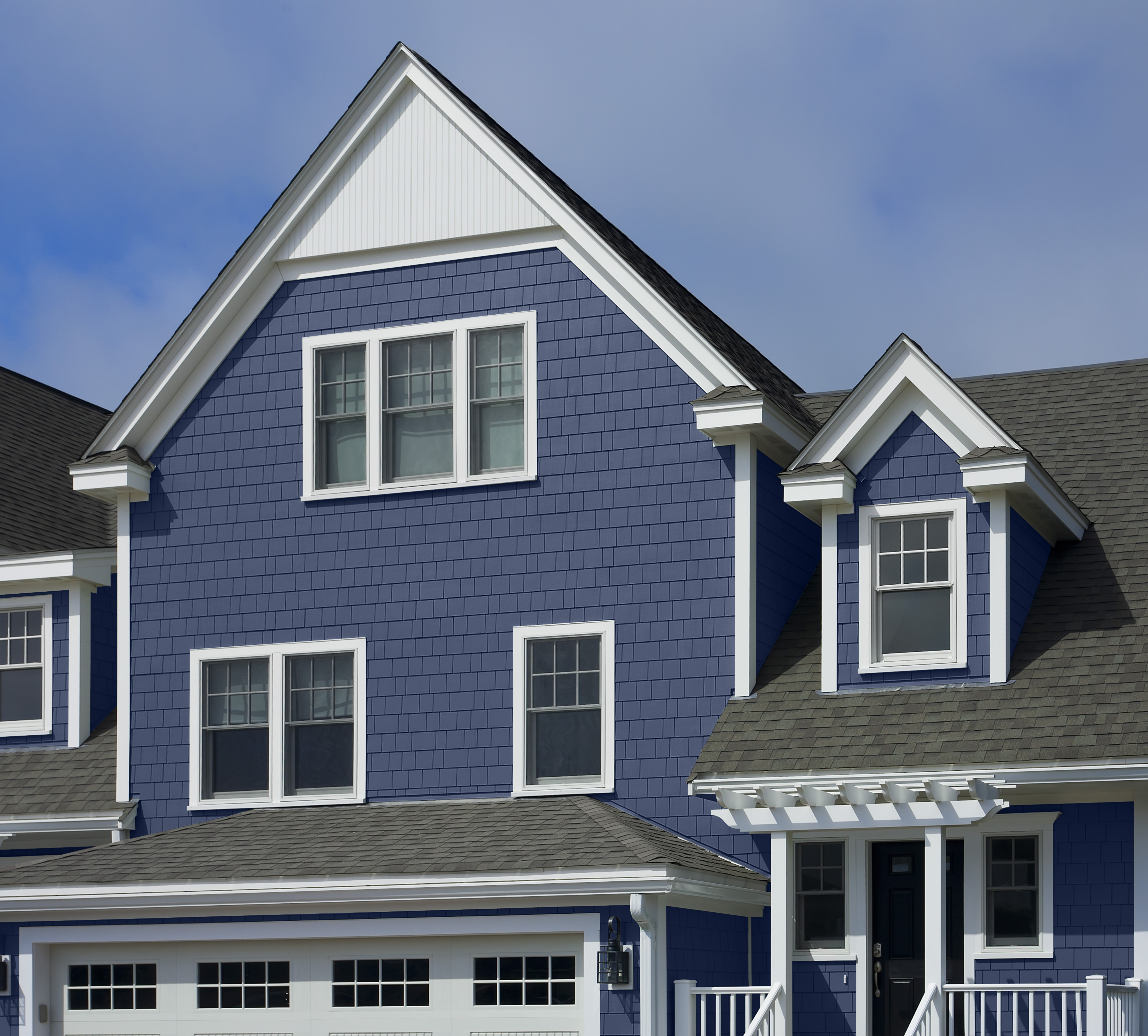 Main 10 - HARDIE SHINGLE HZ5 14 IN. X 48 IN. STATEMENT COLLECTION ARCTIC WHITE STRAIGHT EDGE FIBER CEMENT SIDING - Arlington Coal & Lumber