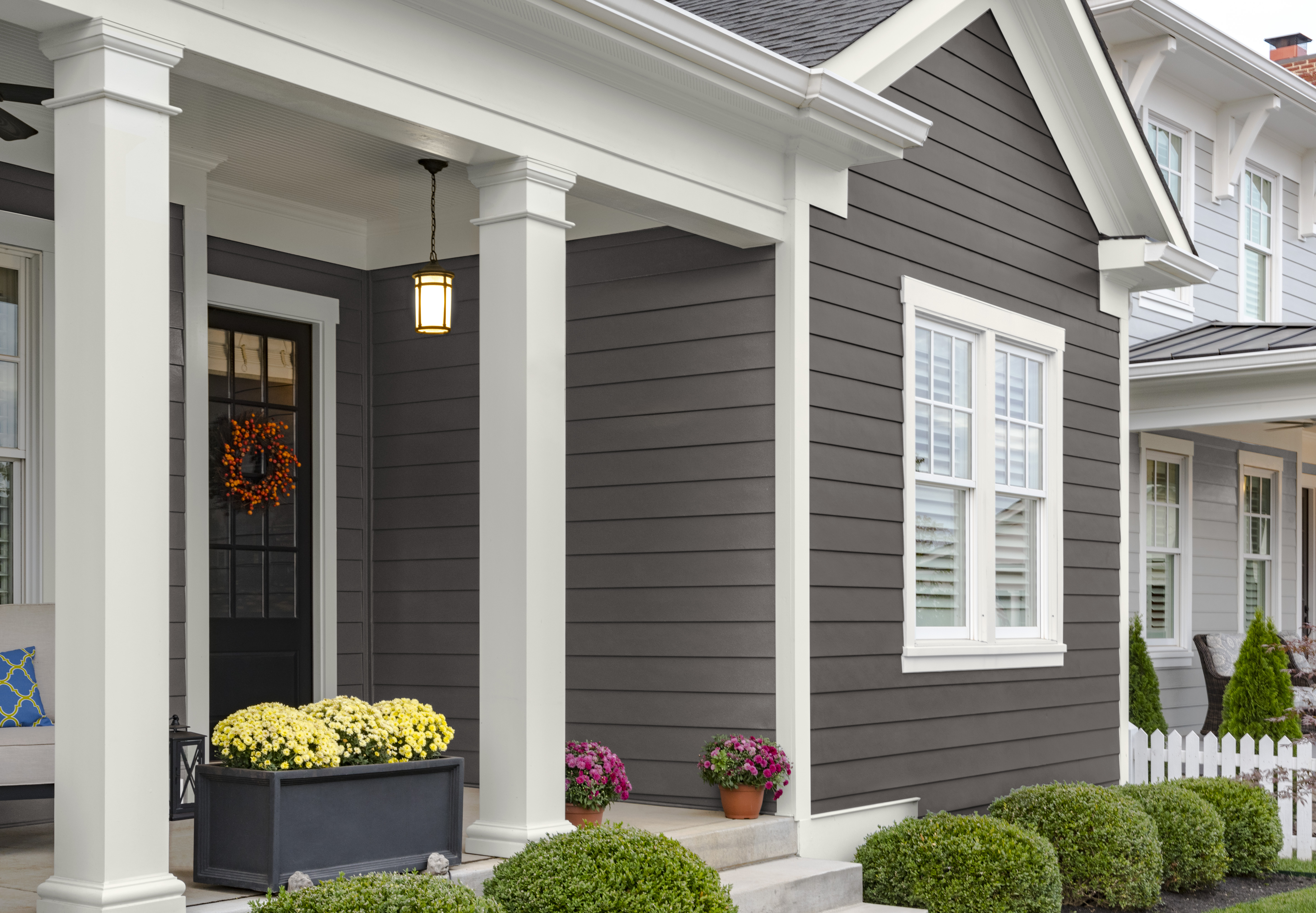 Main 10 - HARDIE PLANK HZ5 5.25 IN. X 144 IN. STATEMENT COLLECTION PEARL GRAY SMOOTH FIBER CEMENT LAP SIDING - Arlington Coal & Lumber