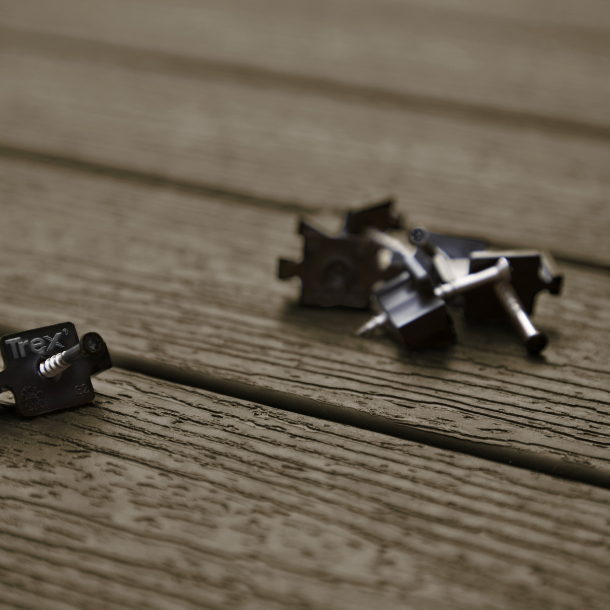 Main 17 - 30.25-in Round Aluminum Baluster Kit for 36-in Rail Height-20 box-Charcoal Black - Arlington Coal & Lumber