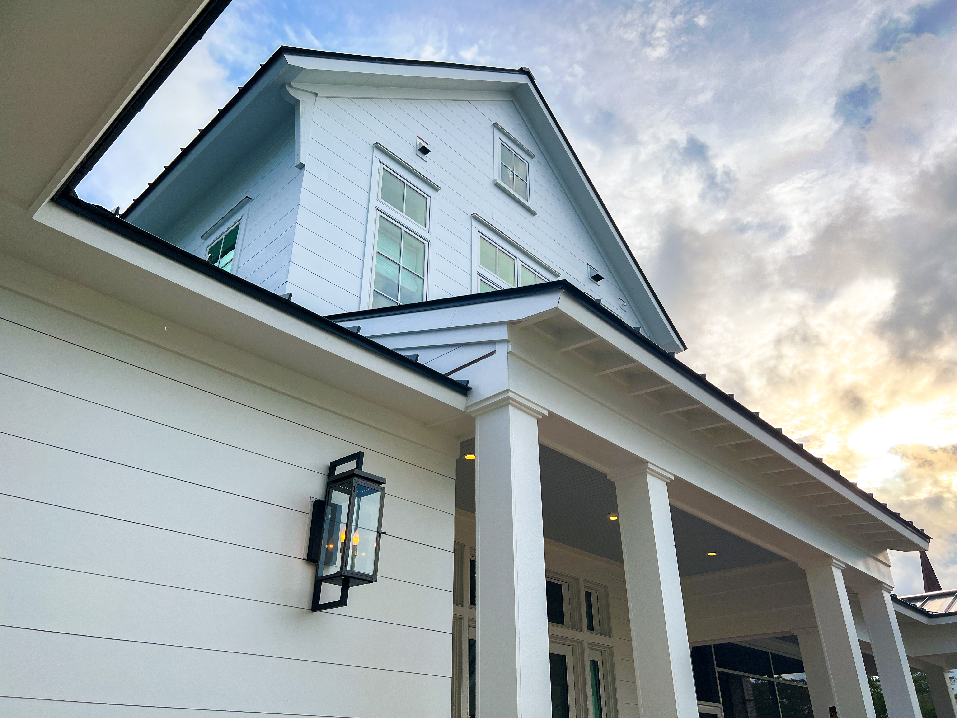 Main 12 - HARDIE PLANK HZ5 7.25 IN. X 144 IN. PRIMED SMOOTH FIBER CEMENT ARTISAN LAP SIDING - Arlington Coal & Lumber