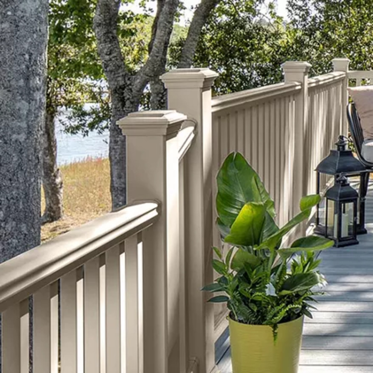 Main 17 - 6-ft Transcend® Crown Top Rail - Classic White Full Span - Arlington Coal & Lumber