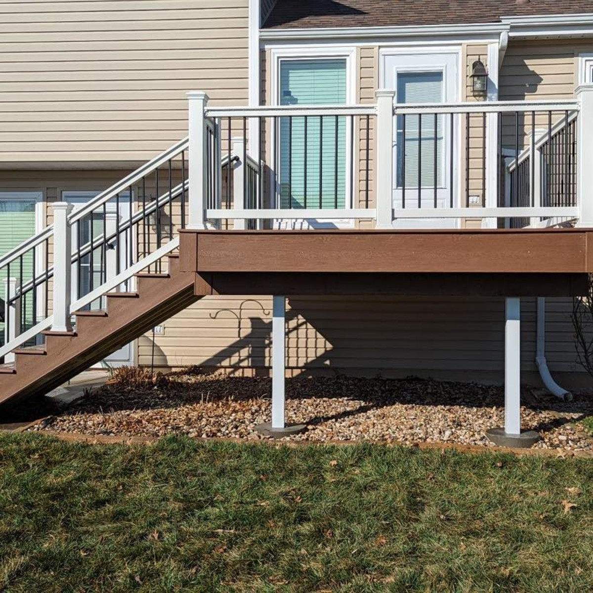 Main 5 - 6-ft x 36-in Select® Stair T-Rail Kit with Round Aluminum Balusters - Classic White - Arlington Coal & Lumber